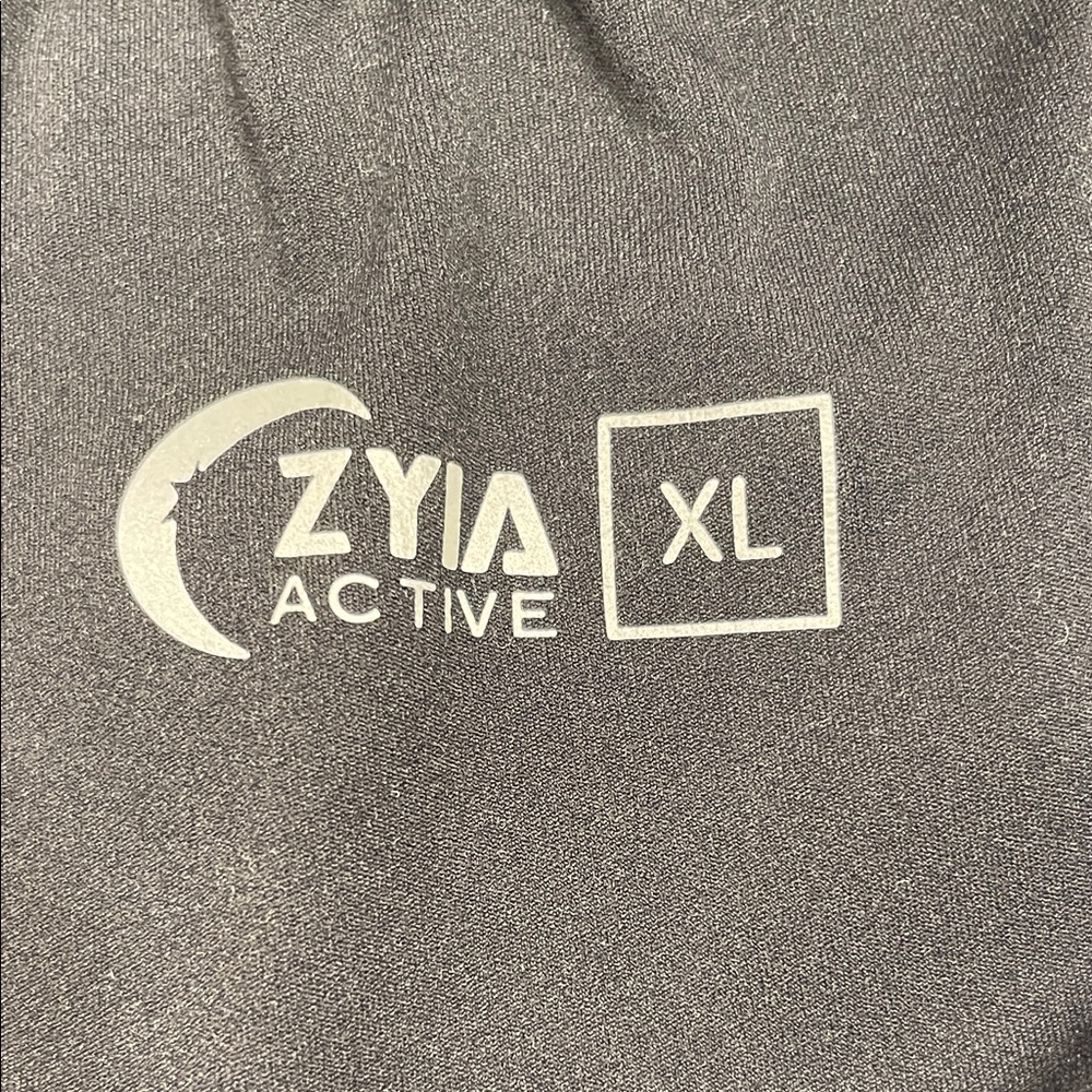 ZYIA Black Peak Zipper Joggers (26") - Picture 4 of 4
